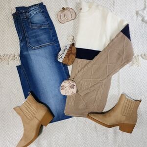 BiBi Cream and Tan Cable Knit Sweater
